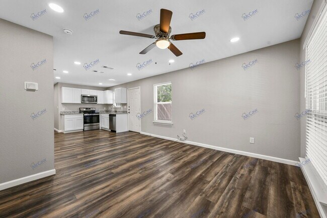 Building Photo - 417 High School Ln