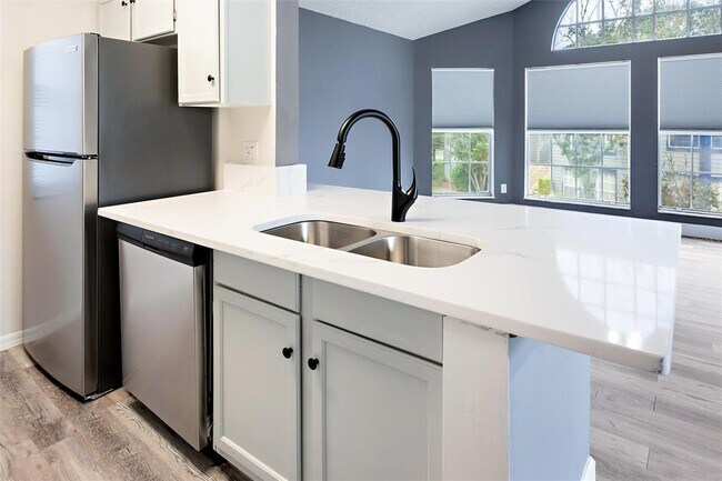 Building Photo - 943 Bakewell Ct