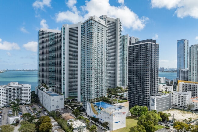501 NE 31st St - Paraiso Bayviews
