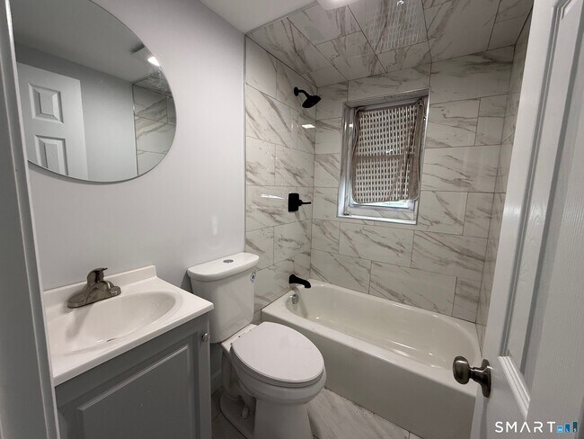 Building Photo - 34 Arlington St