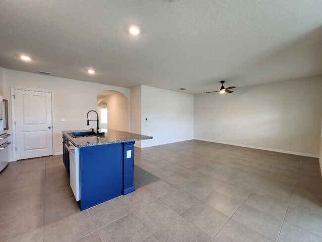Building Photo - Gorgeous 2020 Construction, LIKE NEW!!! 3-Bedroom, 2-Bathroom