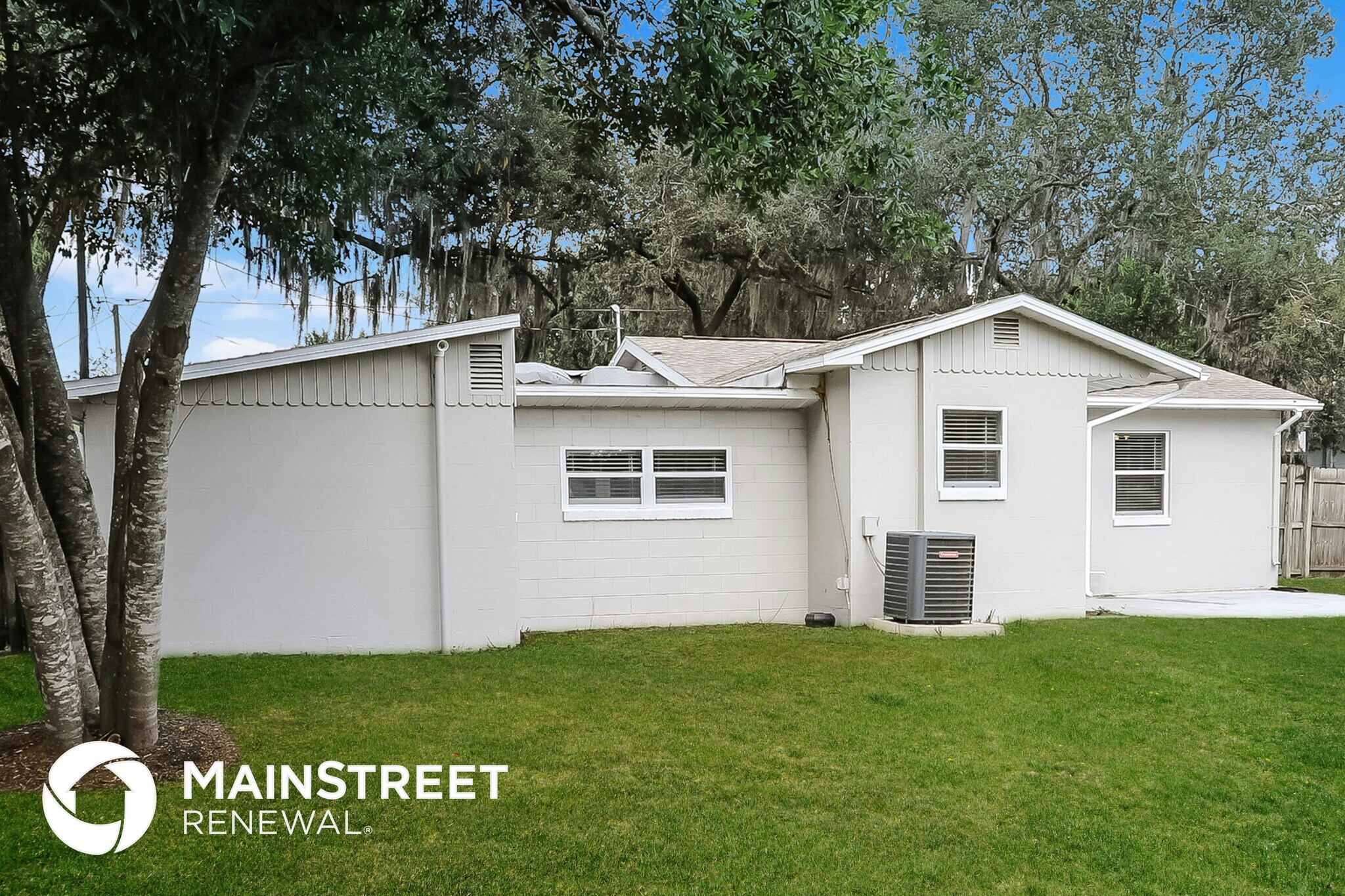 Building Photo - 1602 Lindale Ave