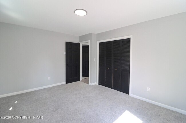 Building Photo - 1543 Coolbaugh Rd