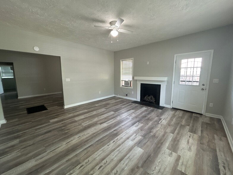 Building Photo - 405 N 16th Ave