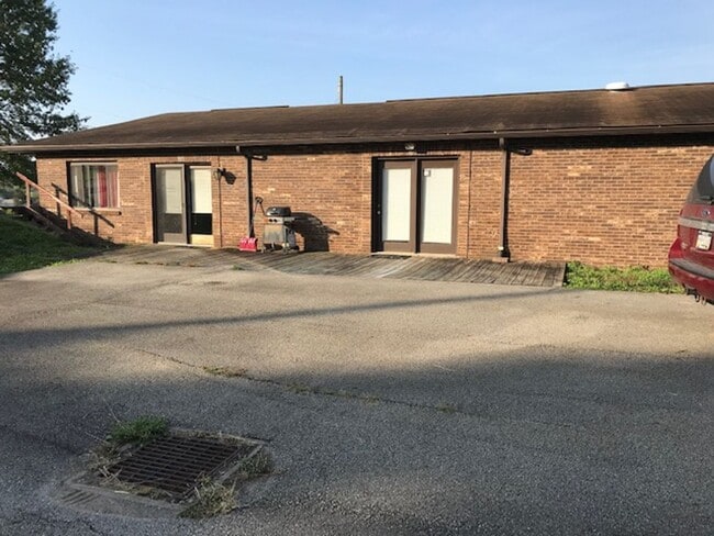 Primary Photo - X-Large One Bedroom ground level apartment...