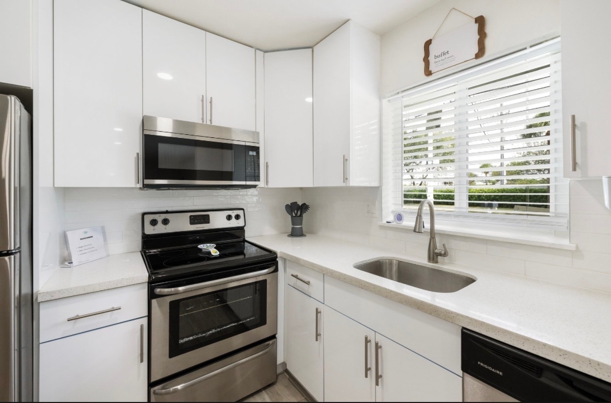 Building Photo - 1708 SW 20th St