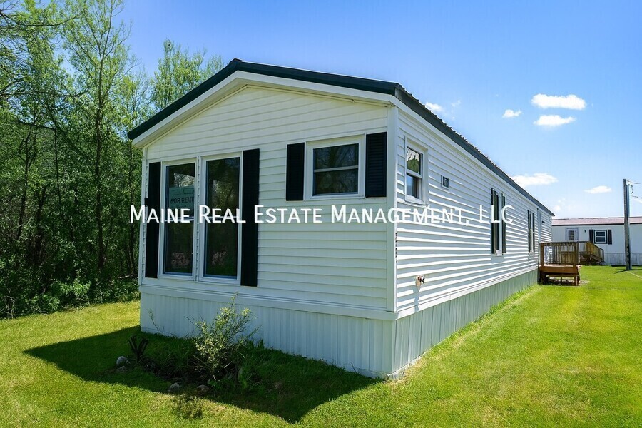 Building Photo - 112 G St