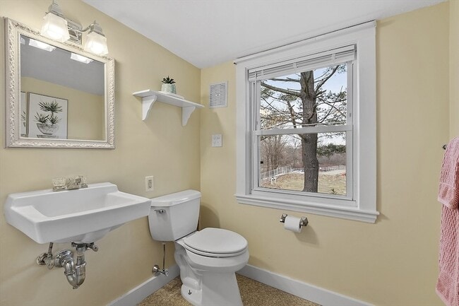 Building Photo - 50 Spruce St