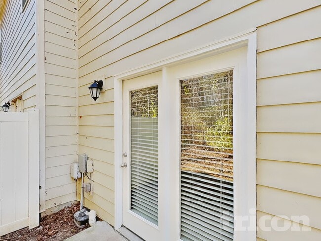 Building Photo - 133 Hickory Station Ln