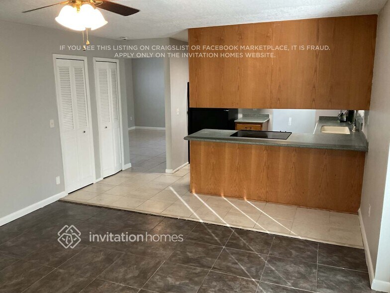 Building Photo - 1648 Raymore St NW