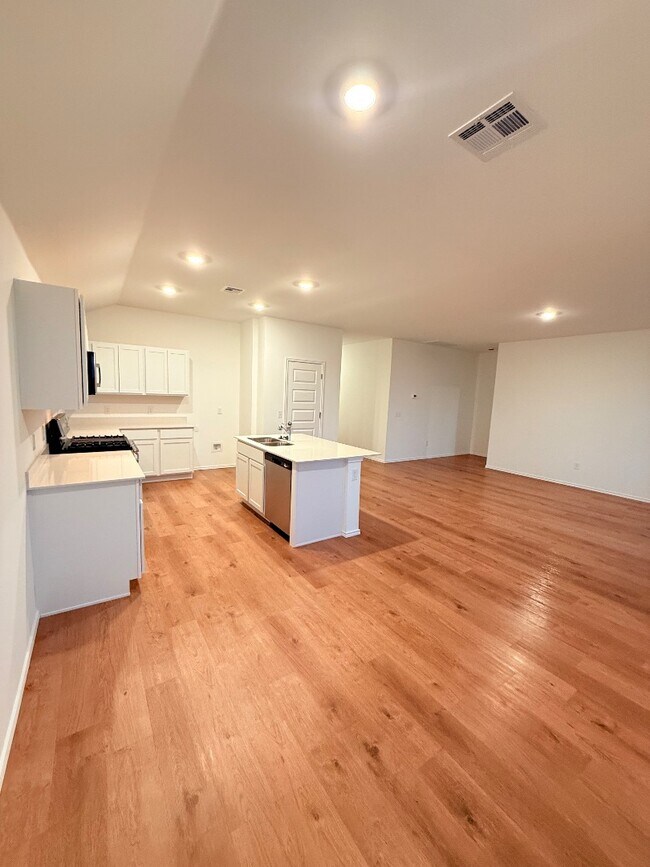 Building Photo - 1840 Black Poplar Wy