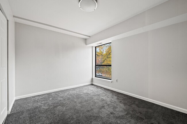 Building Photo - 142 Georgetown Rd