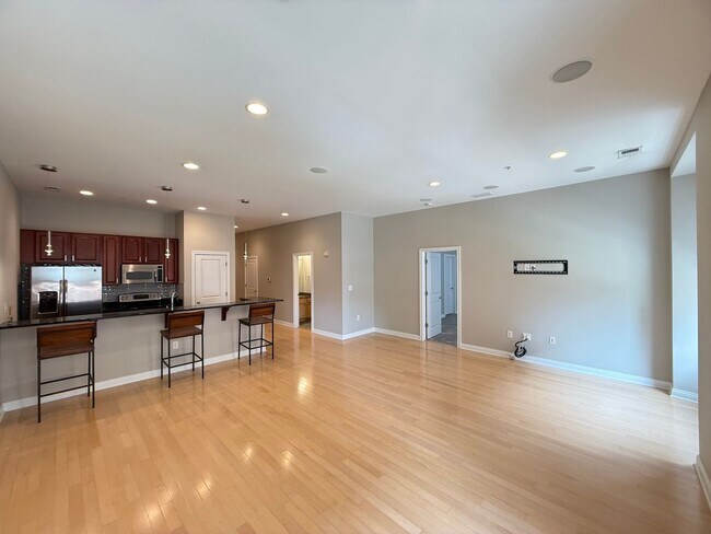 Building Photo - Indianapolis Athletic Club Condo