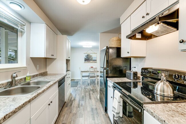 Building Photo - 2035 McKinley St