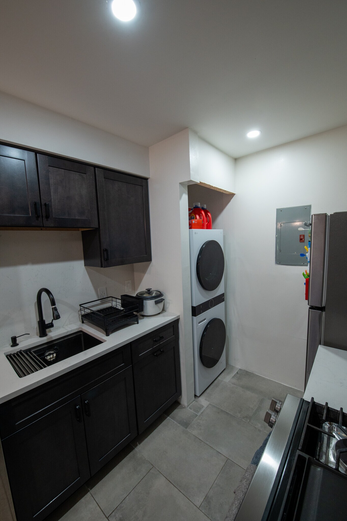 Building Photo - 3106 Pine Cone Ct