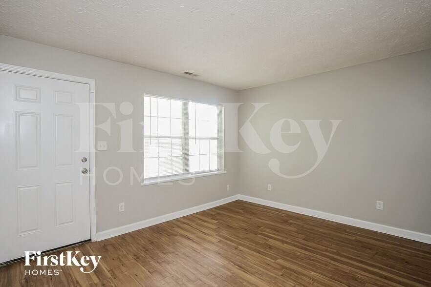 Building Photo - 4509 Phoenix Dr