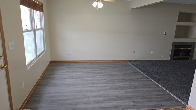 Building Photo - 3724 Revolutionary Dr