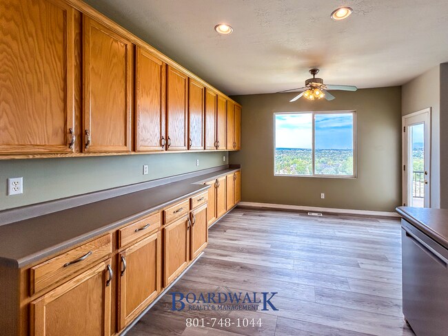 Building Photo - 833 Molasses Mill Dr