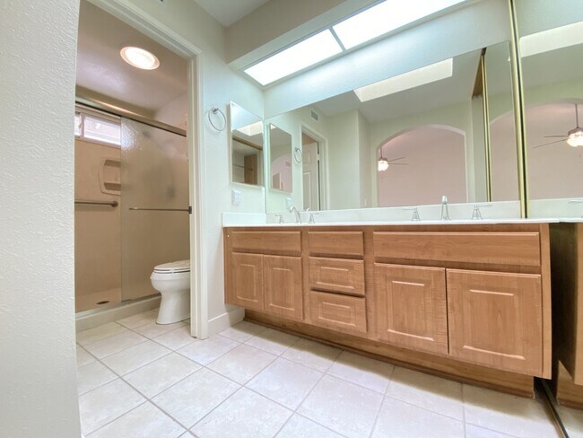 Building Photo - 2620 El Aguila Ln