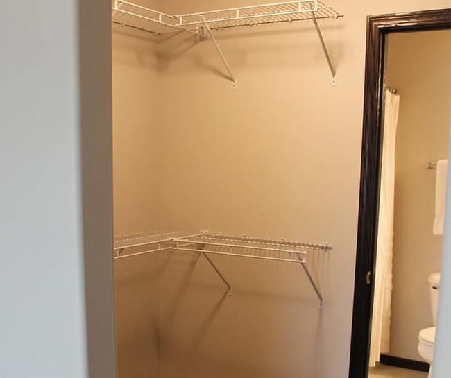 Building Photo - 3 Bed 2 Bath Twin Home