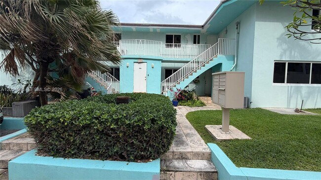 Building Photo - 3400 N Surf Rd