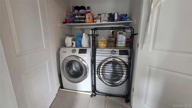 Building Photo - 65 Gibson Pl