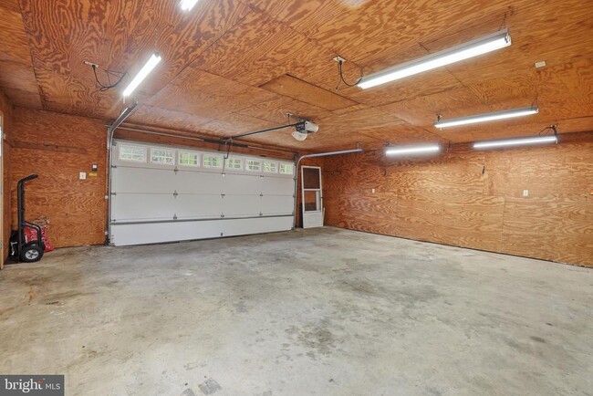 Building Photo - 7414 Jervis St