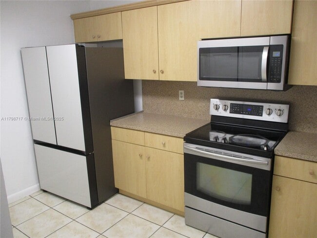Building Photo - 10832 SW 72nd St