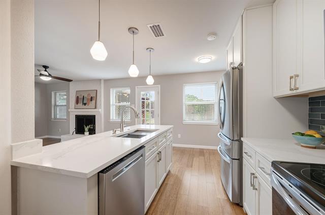 Building Photo - 9811 Kingsman Dr