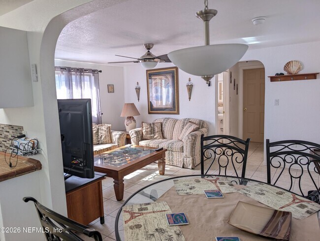 Building Photo - 231 5th Way