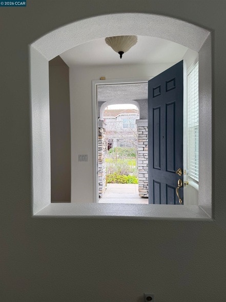 Building Photo - 350 Caroni St