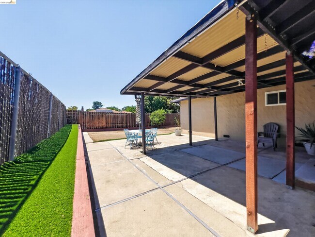 Building Photo - 2928 Rio Grande Dr