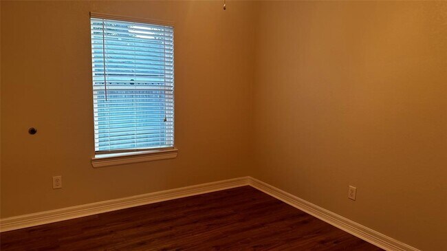 Building Photo - 315 Broad Ripple Dr