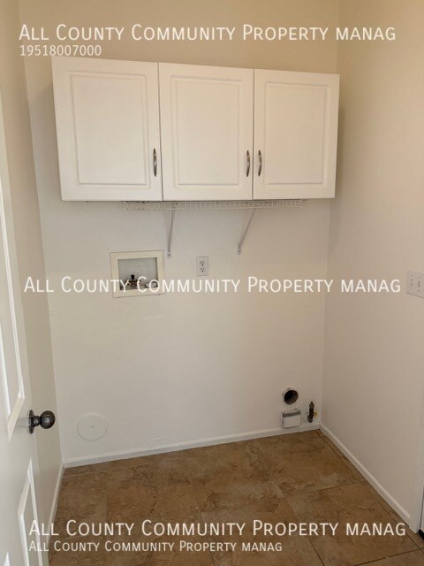 Building Photo - 10609 Palomino Ave