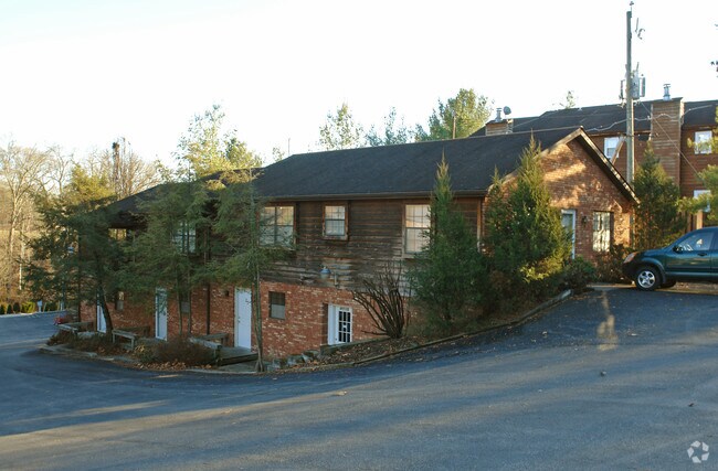 Primary Photo - 5844 E Pea Ridge Rd