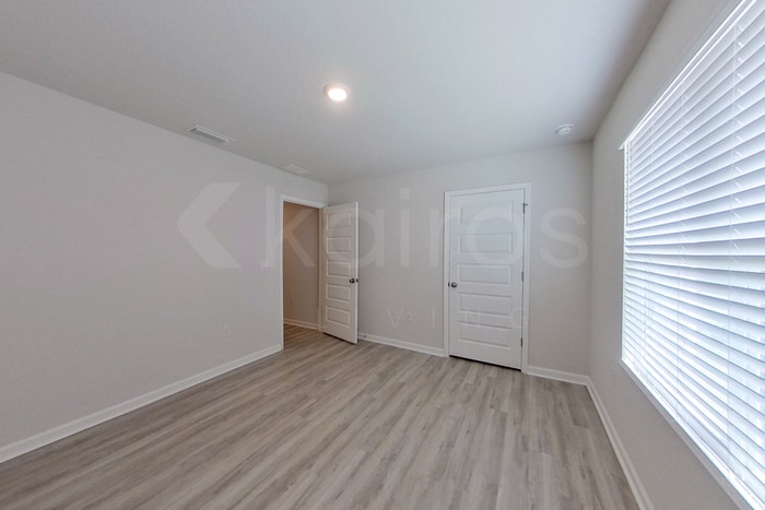 Building Photo - 245 Monarch Ln