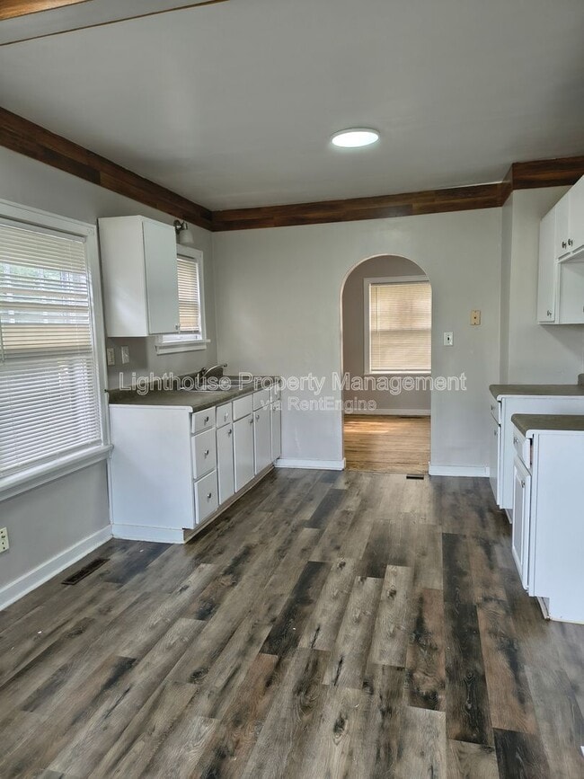 Building Photo - 3041 Lemuel St