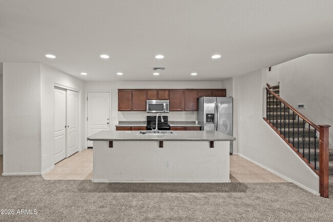Building Photo - 472 N Ranger Trail