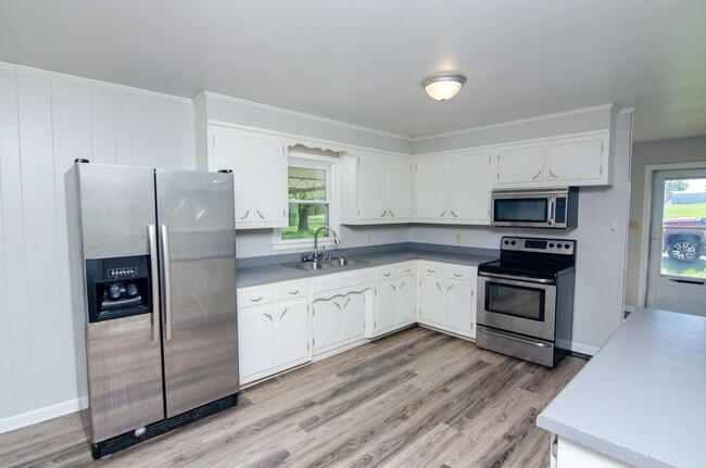 Building Photo - 320 Bear Creek Pike
