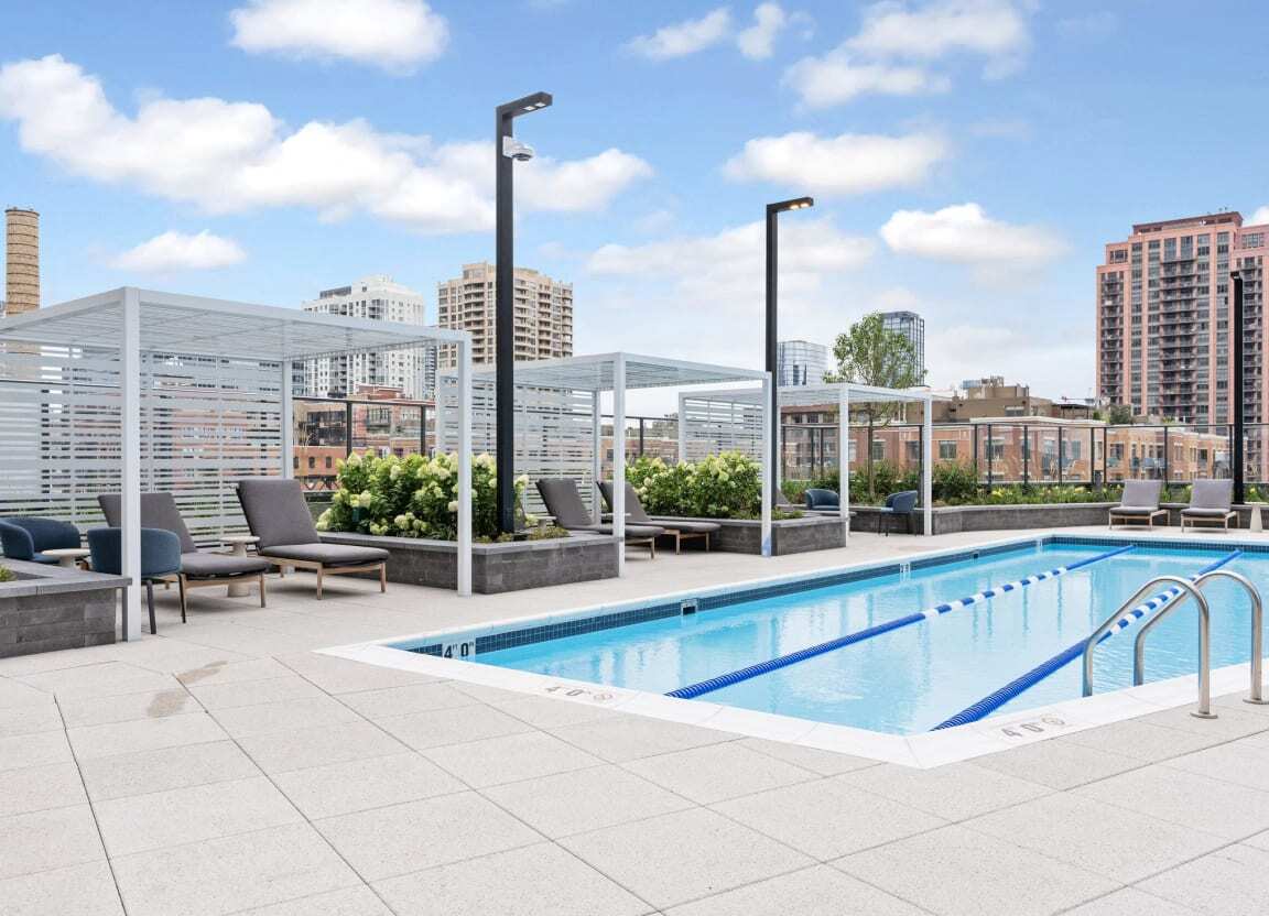 Building Photo - 215 N Clinton St