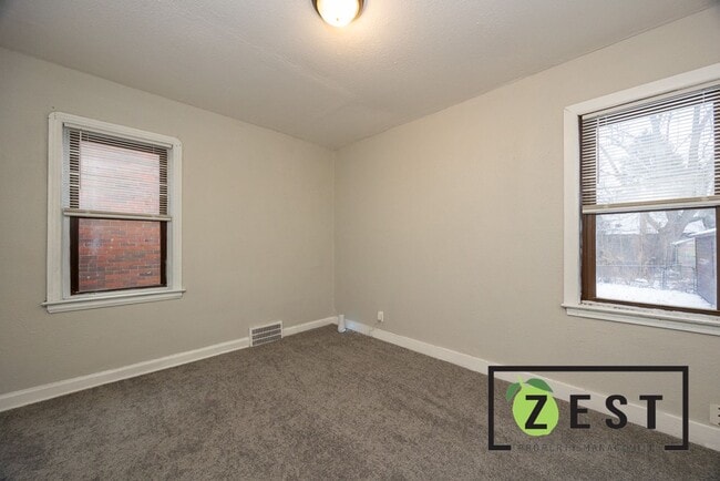 Building Photo - OPEN HOUSE 1/13! 2PM-2:30PM! 2 BDRM 1 BTH