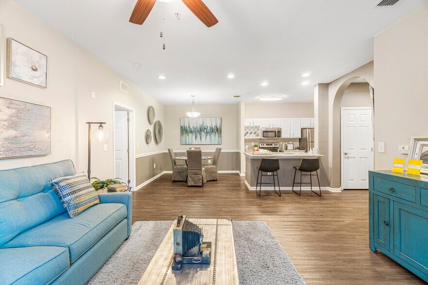 Oaks at Normandy 7777 Normandy Blvd Jacksonville FL 32221 Apartment