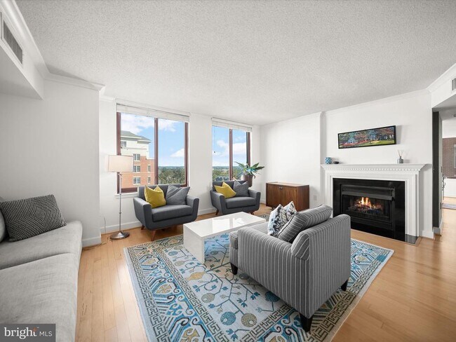 Building Photo - 1205 N Garfield St