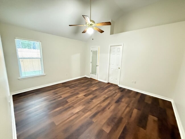 Building Photo - 2BR/2BA House For Rent