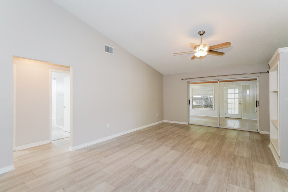 Building Photo - 26808 Haverhill Dr