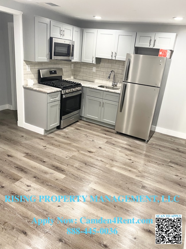 Building Photo - 1538 Bradley Ave