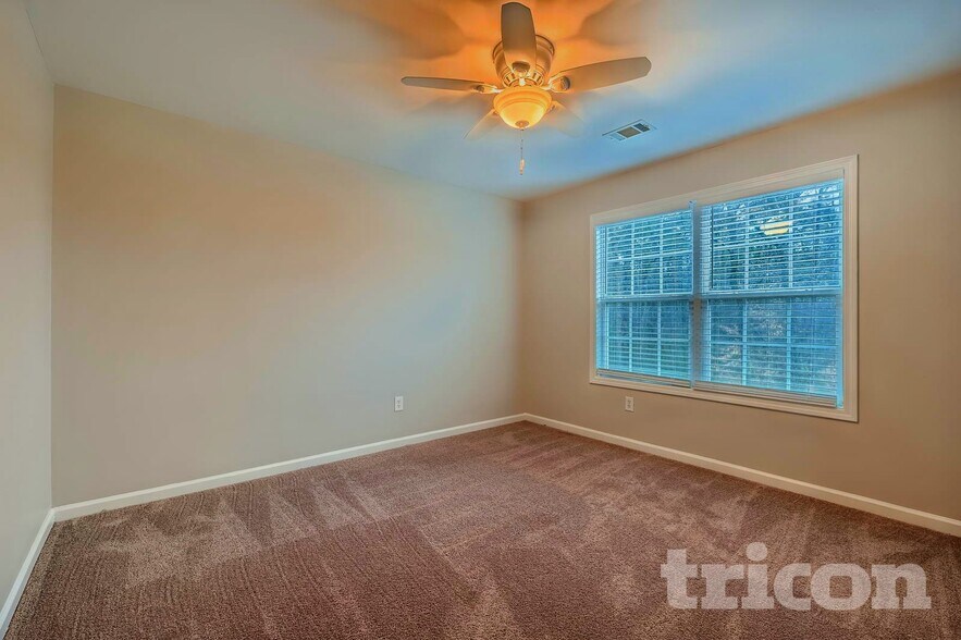 Building Photo - 83 Cross Pointe Ct