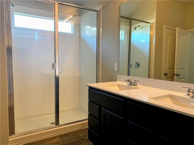 Building Photo - 3323 Brywood Dr