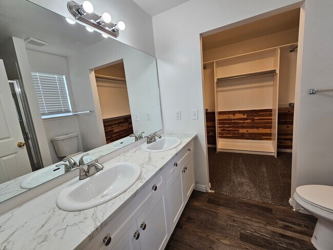 Building Photo - Beautifully Remodeled 4 Bed / 2 Bath Home in Stansbury Park