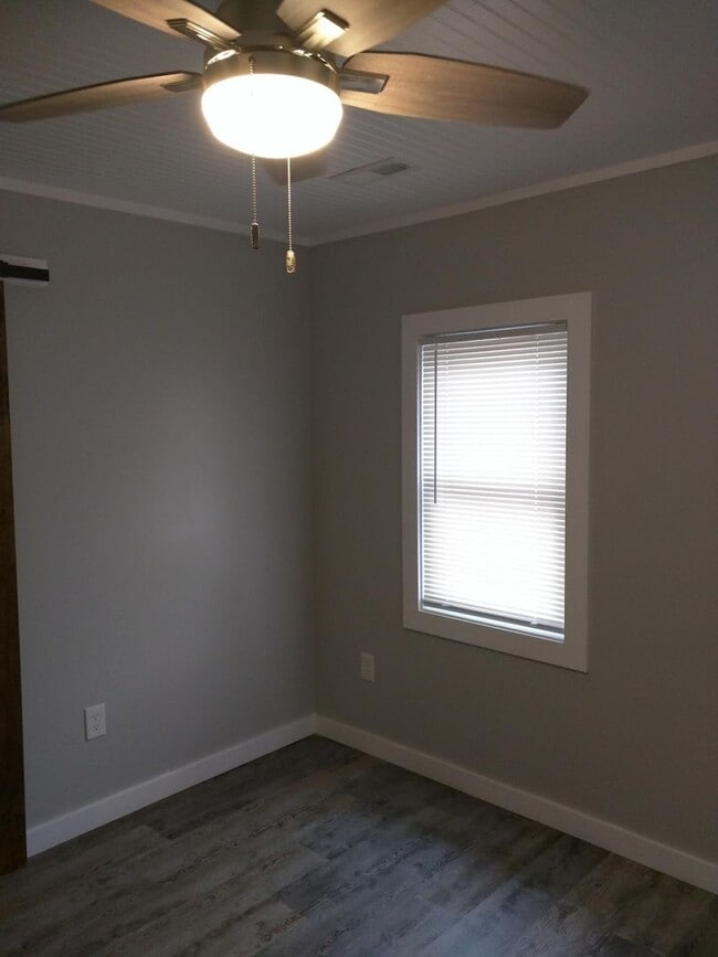 Building Photo - 9 Heatherly Dr